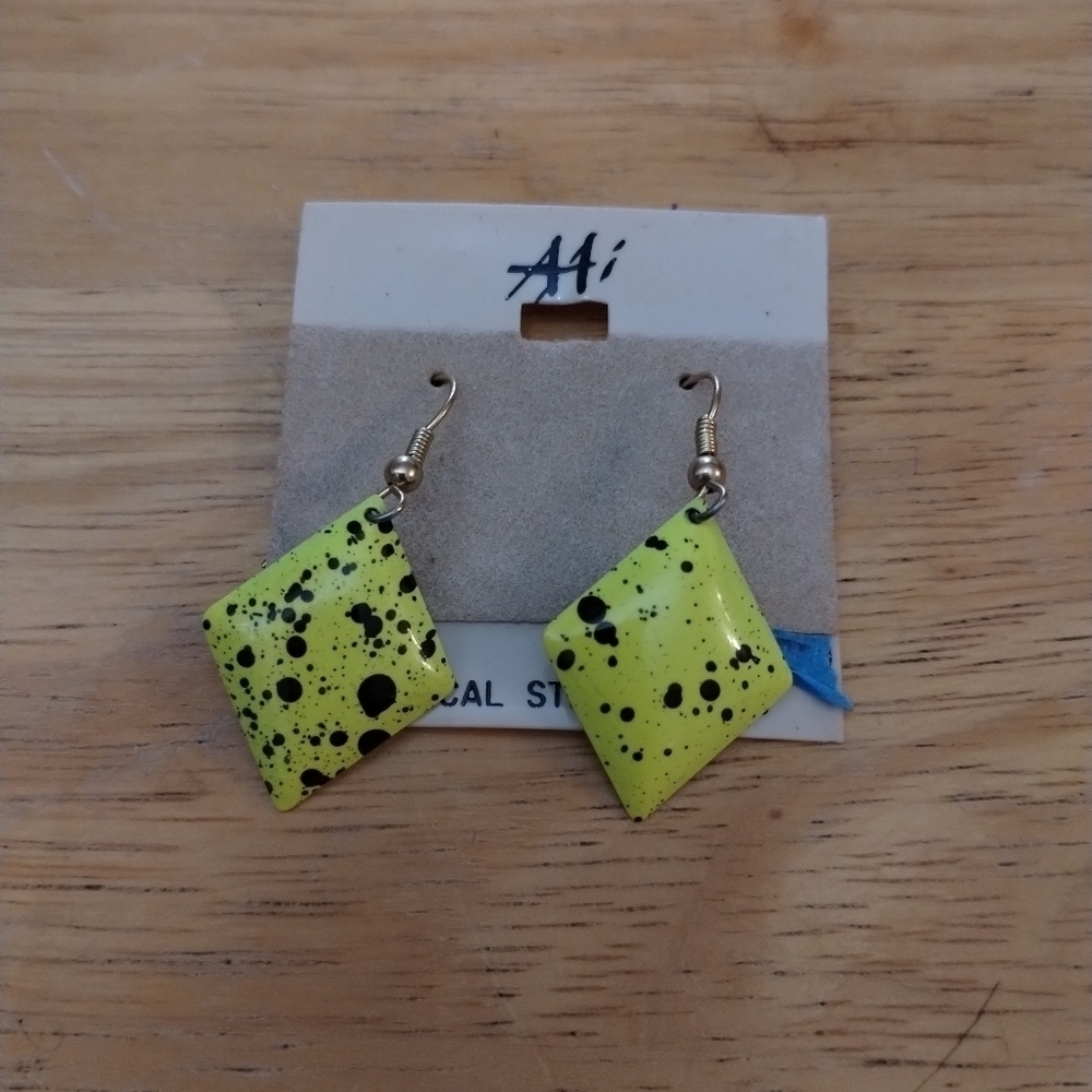 New Retro yellow speckled diamond dangling and earrings